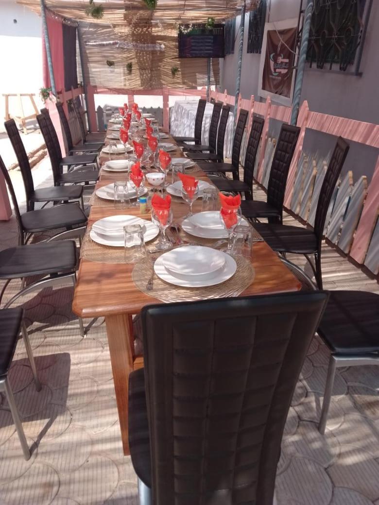 Bh Apero Club Hotel Bertoua Exterior foto